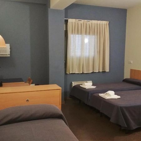 Residencia Universitaria Resa As Burgas Ourense Pokoj fotografie